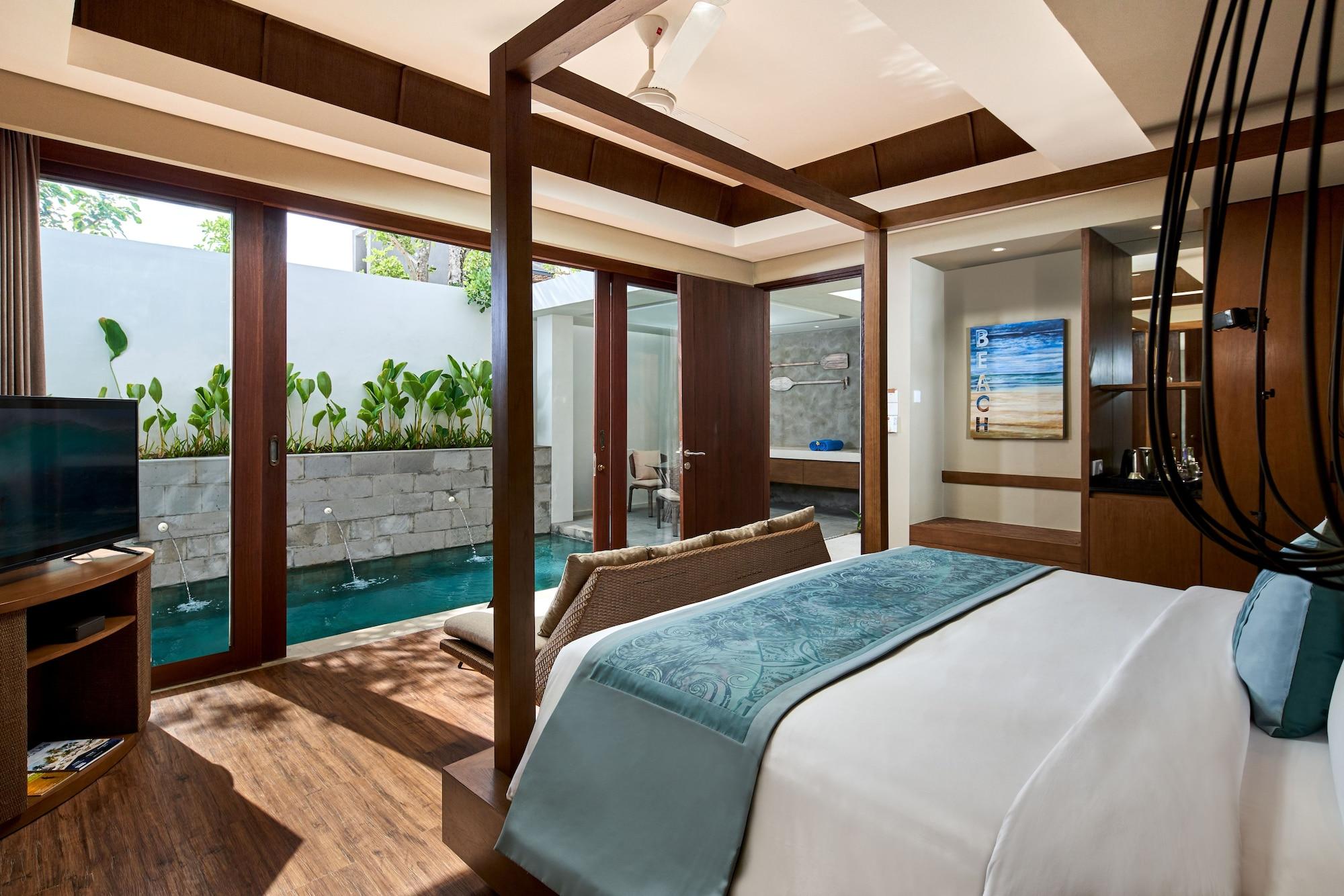 Cross Bali Breakers Hotel Jimbaran  Exterior photo
